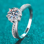 Bague de fiançailles en argent sterling sertie de moissanite 1 carat Vvs1 livré avec son certificat