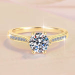 Bague de fiançailles en argent sertie de diamants moissanite