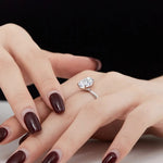 Bague de fiançailles en argent sertie de zircon