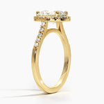 bague Emerald halo pavé  en or , diamant moissanite