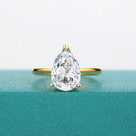 Bague de fiançailles en or sertie de diamants moissanite
