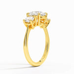 Bague de fiançailles en or sertie de diamants moissanite