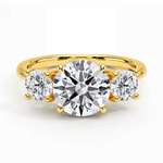 Bague de fiançailles en or sertie de diamants moissanite